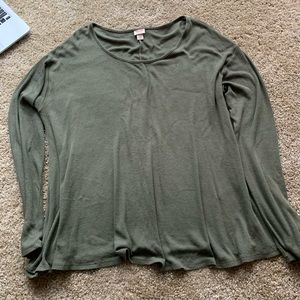 FLOWY LONG SLEEVE